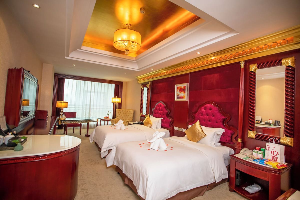Business Twin Room, Canal View | In-room safe, desk, soundproofing, iron/ironing board
