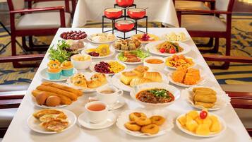 Daily buffet breakfast for a fee