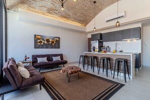 Televisión y reproductor de DVD 