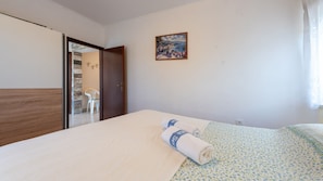 2 bedrooms, free WiFi, bed sheets - Apartman City View 2 by Villas Guide (Rijeka)
