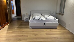 3 habitaciones, tabla de planchar con plancha y wifi gratis 