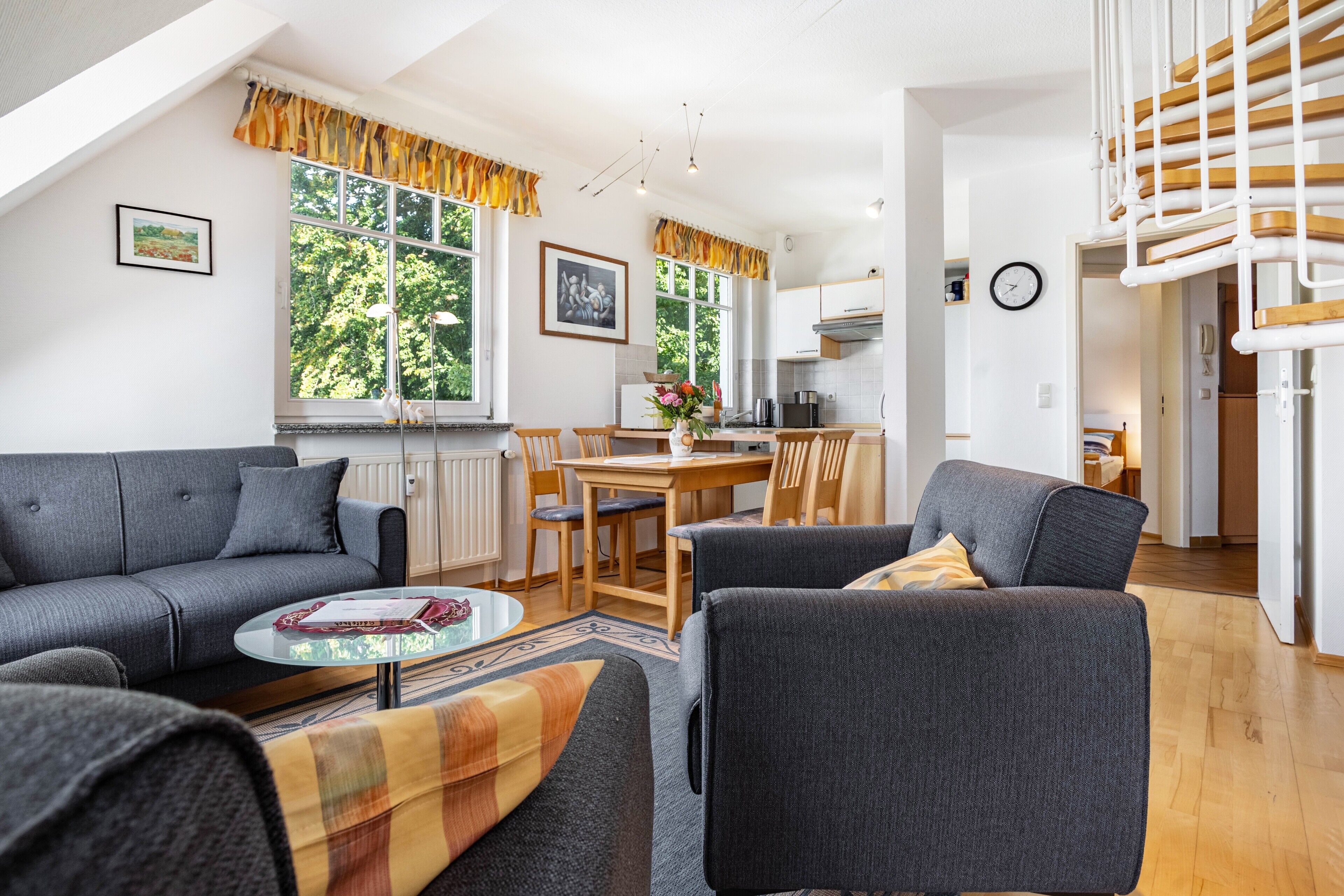 电视、电子游戏、DVD 播放器