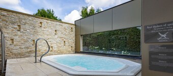 Comfortable Room with Spa Access and Peaceful Natural Views