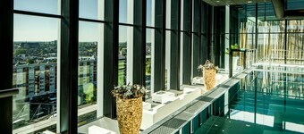 Wellness Stay with Indoor Swimming Pool in the Heart of Leiden