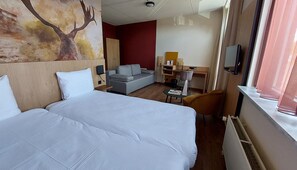 3 多间卧室、免费 WiFi、床单