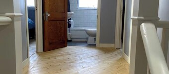 Nan’s Place Vacation Home! Traditional salt box home w/ accessibility ramp