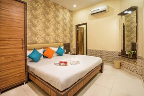Deluxe Private A/C Room with Ensuite Bathroom | Accès au Wi-Fi (inclus)
