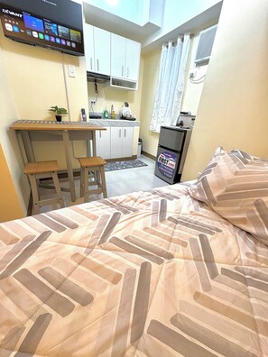 1 bedroom, Internet, bed sheets, wheelchair access