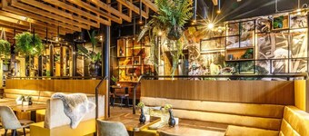 2 Stylish Rooms Ideal for Cultural Experiences Near The Fries Museum