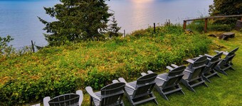 Maxwelton Aerie | Bluffside Retreat w/ Sweeping Puget Sound Views + Firepit