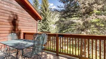 Condo, Multiple Beds (Apartment) | Outdoor dining