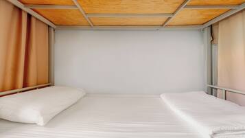 Mixed Dormitory Room | Free WiFi, bed sheets