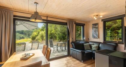 Ferienhaus 'Traumblick' mit Bergblick, privater Terrasse und Wi-Fi