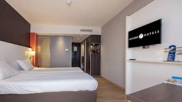 1 chambre, fer et planche à repasser, accès au Wi-Fi (inclus)