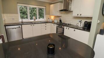 Dishwasher, cookware/dishes/utensils