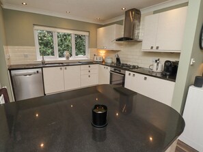 Rentaplats i utensilis de cuina, vaixella i coberteria 