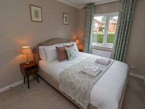 4 dormitoris, decoració individual i mobiliari individual 