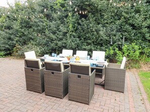 屋外ダイニングエリア