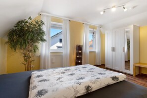 3 habitaciones, tabla de planchar con plancha y wifi gratis 