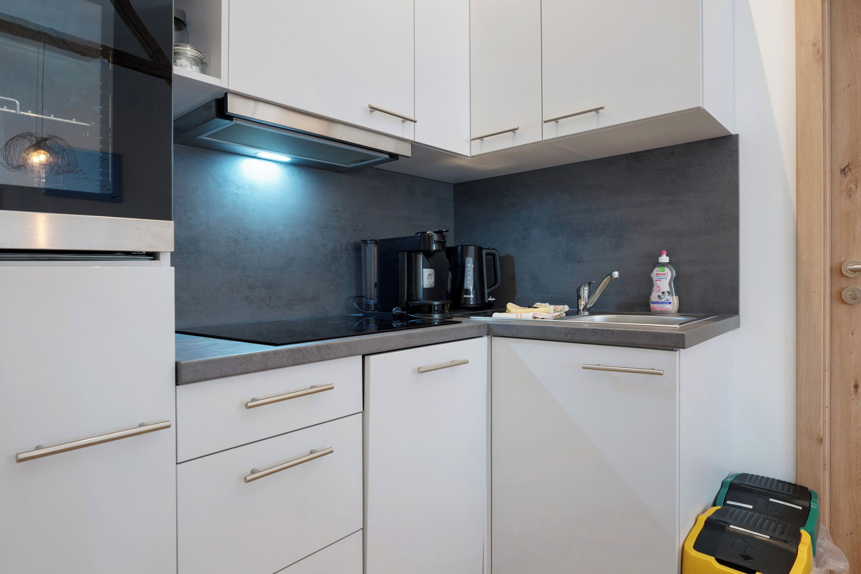 Køleskab, ovn, kogeplade, opvaskemaskine