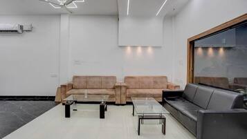 Kamar Double Eksekutif, pemandangan kota | Area keluarga | TV LED