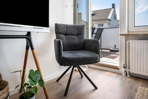 Interior - Apartment 'Mit Dachterrasse' with Lake View, Balcony and Wi-Fi (Heide)