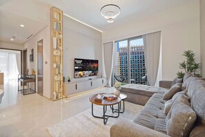 TV - Burj View Luxury 2BR Apartment in Downtown Dubai (Dubai)