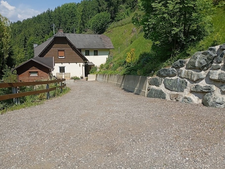 Exterior. Apartment 'Naturoase' with Mountain View, Shared Terrace and Wi-Fi