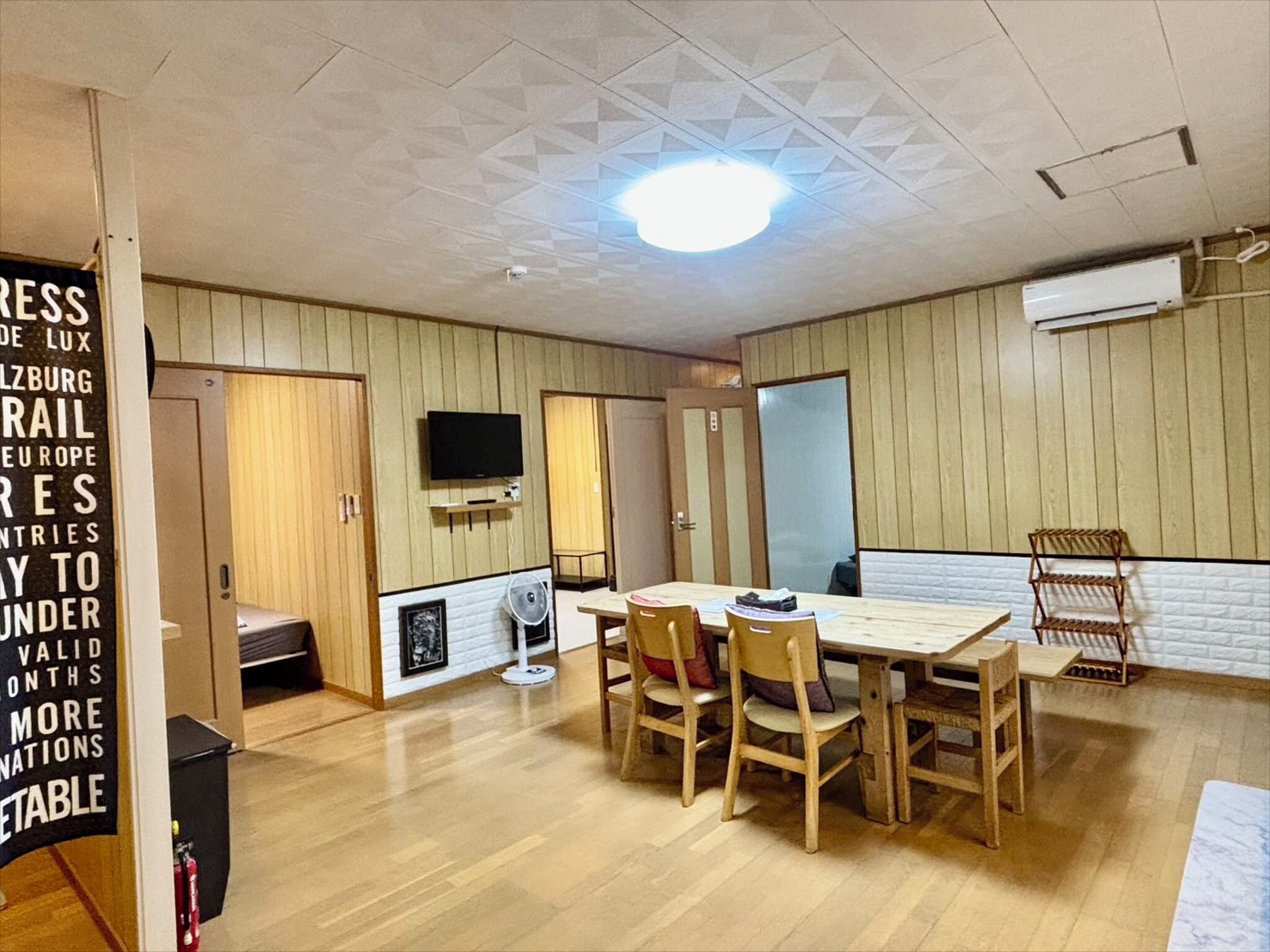 Basic Apartment, Sea View | Dining room