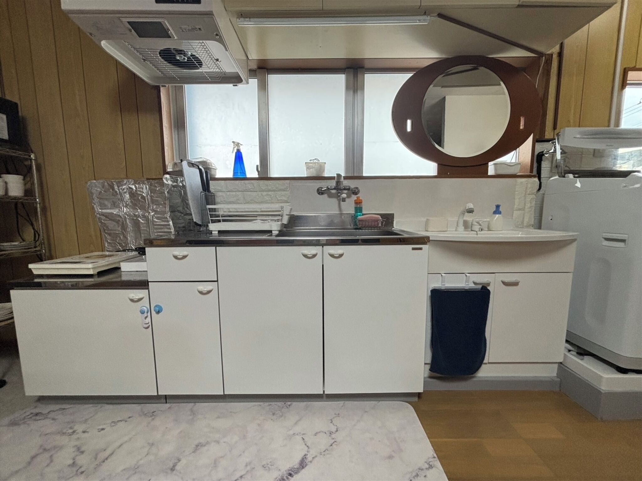 Basic Apartment, Sea View | Private kitchen