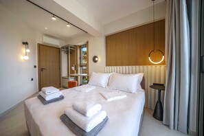 5 bedrooms, iron/ironing board, free WiFi, bed sheets