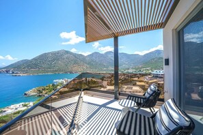Property grounds - Sun Bliss Villa, wrapped in blue, Villa (Rethymno)