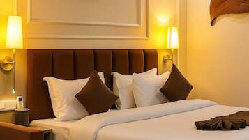 Deluxe Triple Room, Lanai | Premium bedding, laptop workspace, blackout drapes, free WiFi