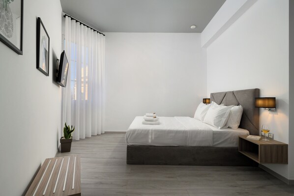 1 soverom, skrivebord, strykejern/-brett og wi-fi (inkludert)