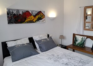 1 bedroom, iron/ironing board, WiFi, bed sheets