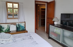 1 chambre, fer et planche à repasser, Wi-Fi, draps fournis