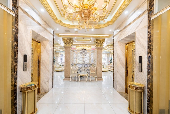 Interior - Spacious Suite Stay | Walk to Children Hospital 1 (Ho-Chi-Minh)