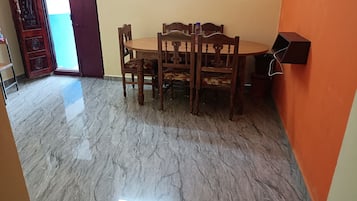 Quarto casal família, vista para o jardim | Cozinha privada