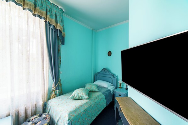 1 habitación, tabla de planchar con plancha y wifi gratis 