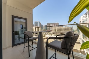 Apartment | 1 bedroom - Tranquil Escape w Balcony High-end Facilities (Dubai)
