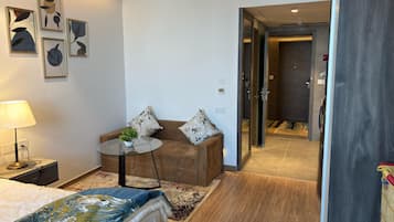 1 bedroom, iron/ironing board, WiFi