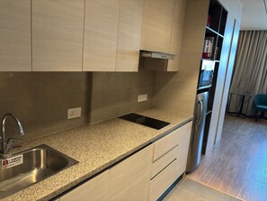 Private kitchen - 8287502088 (Gurugram)