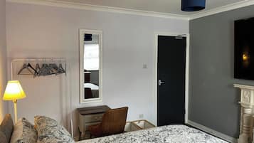 Cottage | 1 bedroom, individually decorated, individually furnished, free WiFi