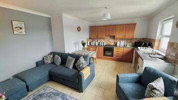 Cottage | Living area