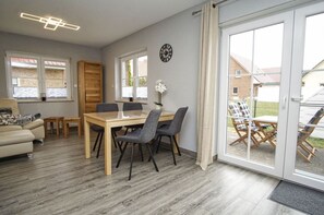 Interior - Vacation home Strandfeeling Glowe - House in a great location with garden, terrace and (Glowe)