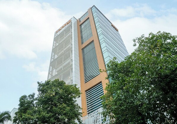 Front of property - Bloom Hotel - BKC Kalina (Mumbai)