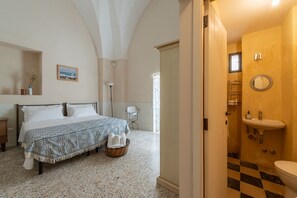 Doccia, asciugacapelli, bidet, asciugamani