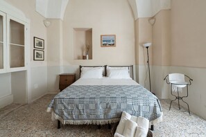 1 camera, ferro/asse da stiro, Wi-Fi gratuito, lenzuola
