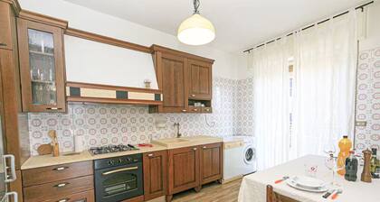 Villa indipendente con giardino e piscina, relax nella campagna della Liguria