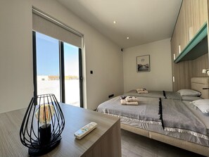 2 chambres, fer et planche à repasser, Wi-Fi, draps fournis